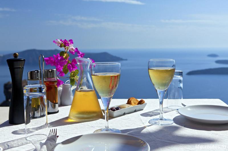 Очень популярное в Греции белое вино