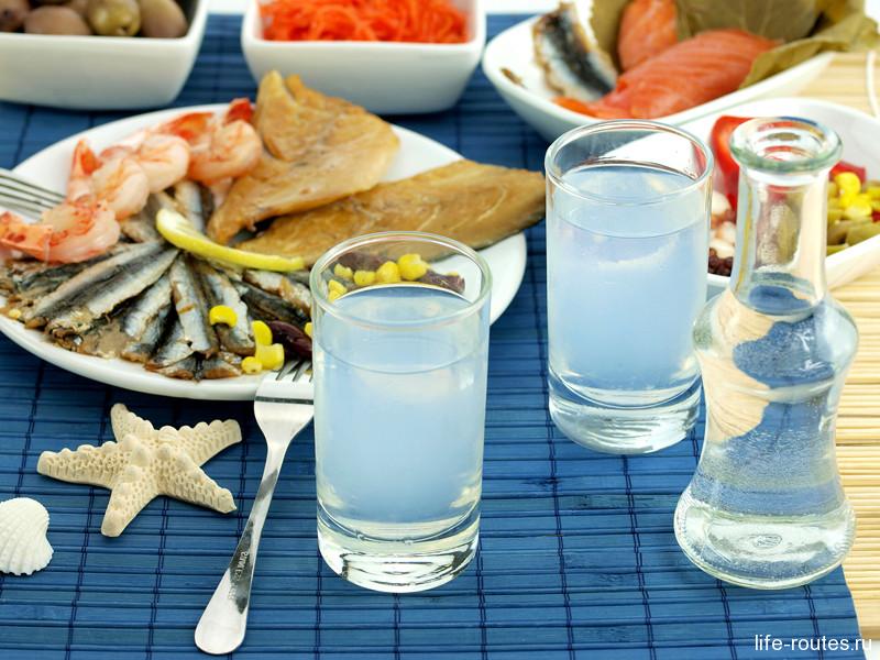Традиционная водка узо лучне всего подходит к греческим морепродуктам