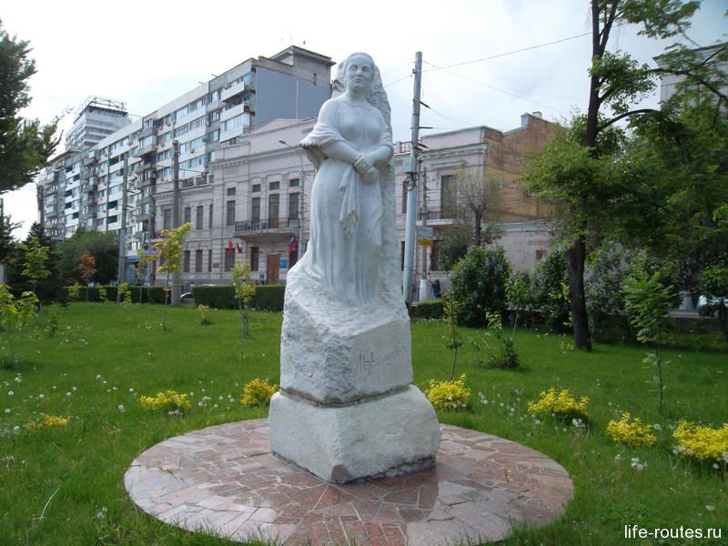 Памятник Маргарите Агашиной